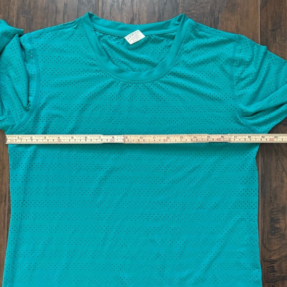 ZYIA Active Chill XL Long Sleeve Perforated Mesh Quick Dry Top - Picture 6 of 7